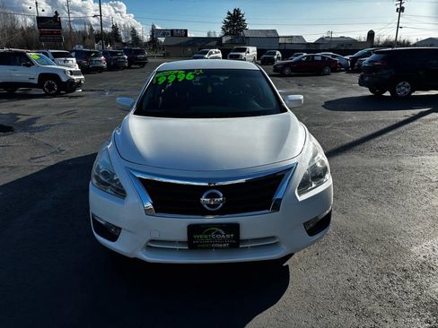 Used 2014 Nissan Altima 2.5 SV image 2