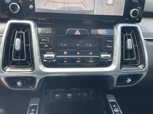 Used 2023 Kia Sorento SX AWD/4WD image 26