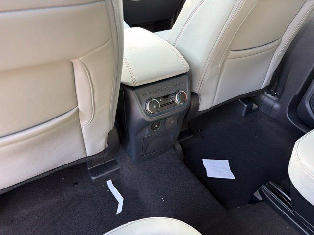 New 2027 Ford Explorer Active w/ Active Comfort Package AWD/4WD image 8
