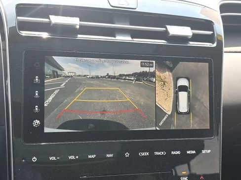 Certified 2024 Hyundai Tucson Limited FWD image 17