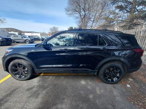 Used 2023 Ford Explorer ST-Line w/ Class IV Trailer Tow Package image 3