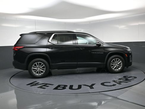 Used 2023 Chevrolet Traverse LT FWD image 10