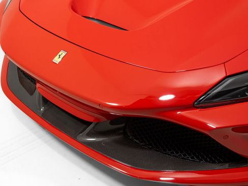 Used 2022 Ferrari F8 Tributo RWD image 14