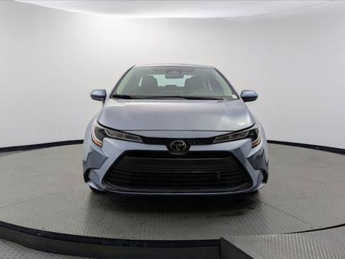 Used 2026 Toyota Corolla LE FWD image 11