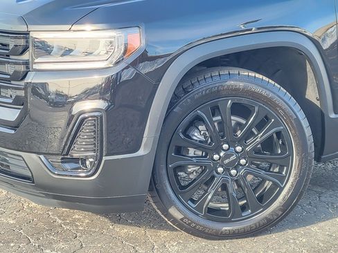 Used 2023 GMC Acadia SLT w/ Elevation Edition image 3