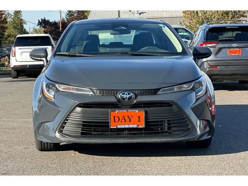 Used 2023 Toyota Corolla LE image 11