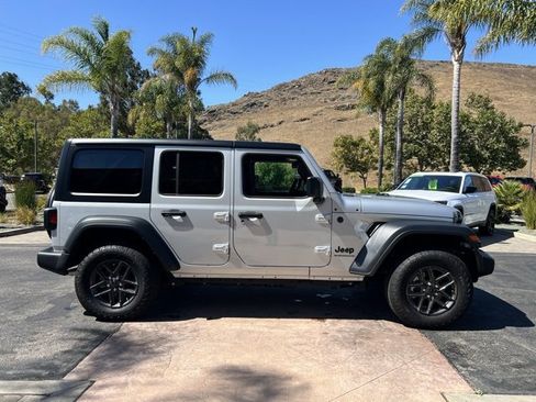 Used 2024 Jeep Wrangler Sport S image 10
