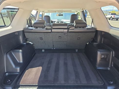 Used 2015 Toyota 4Runner SR5 Premium image 28