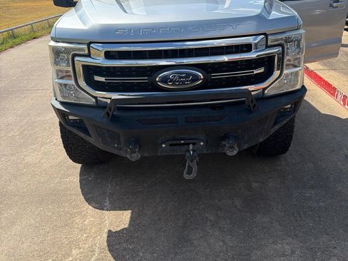Used 2022 Ford F250 Lariat w/ Lariat Value Package AWD/4WD image 3