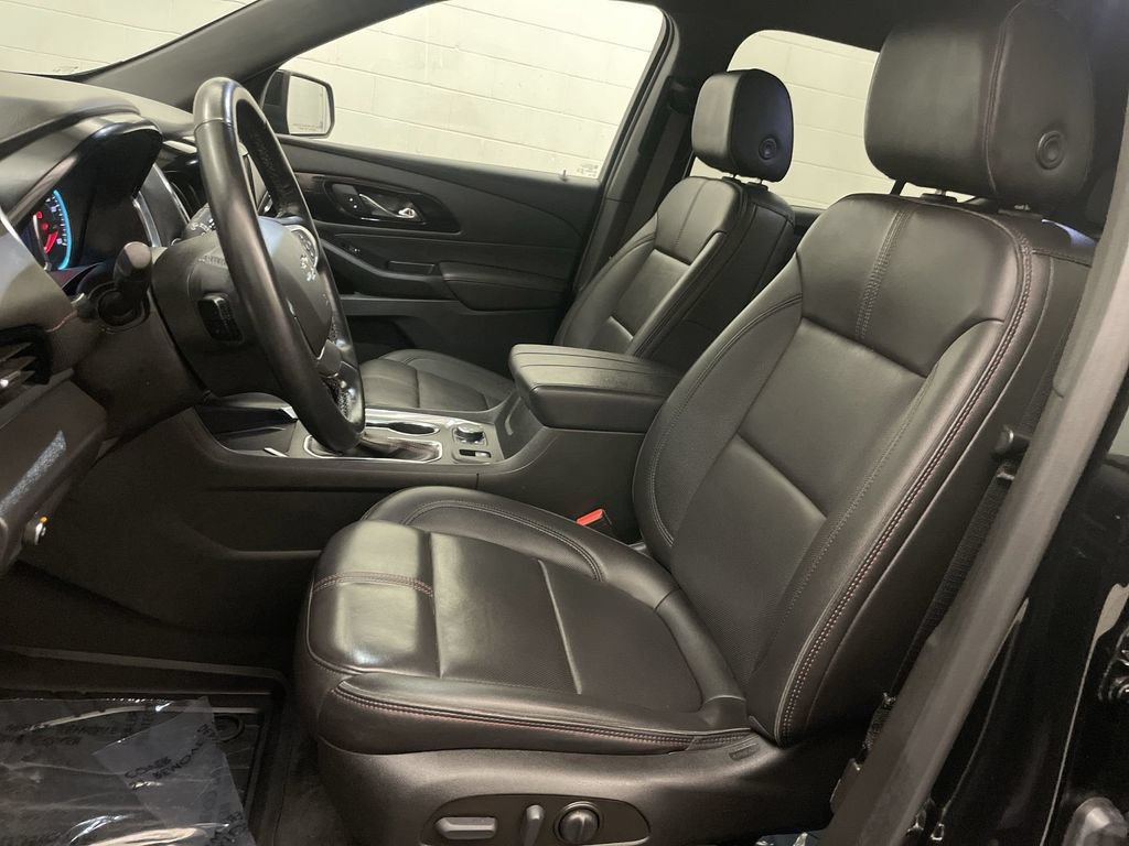 Used 2023 Chevrolet Traverse RS w/ LPO, Floor Liner Package FWD image 13