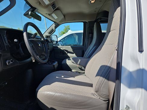 Used 2024 Chevrolet Express 3500 LT w/ LT Preferred Equipment Group RWD image 16