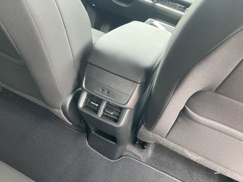 New 2025 Chevrolet Equinox LT w/ Safety and Technology Package image 18