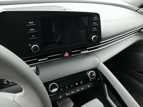 New 2026 Hyundai Elantra SEL Sport Premium FWD image 20