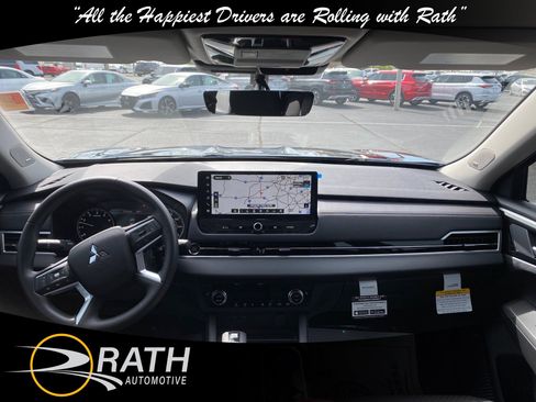 New 2026 Mitsubishi Outlander ES image 18