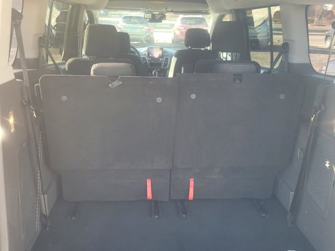 Used 2021 Ford Transit Connect XLT image 35