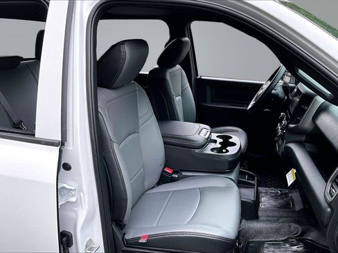 New 2026 RAM 3500 Tradesman AWD/4WD image 9