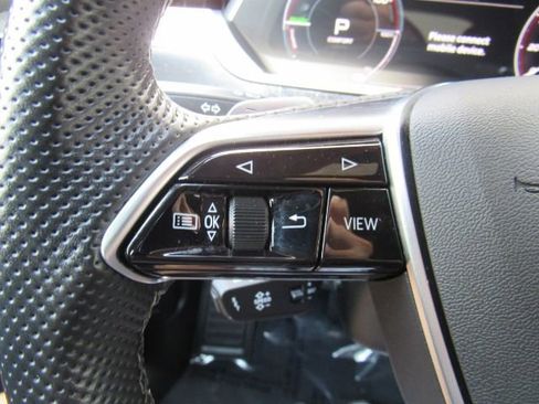 Used 2023 Audi e-tron S Premium Plus w/ Black Optic Package image 40