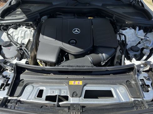 Certified 2025 Mercedes-Benz GLC 300 4MATIC image 36