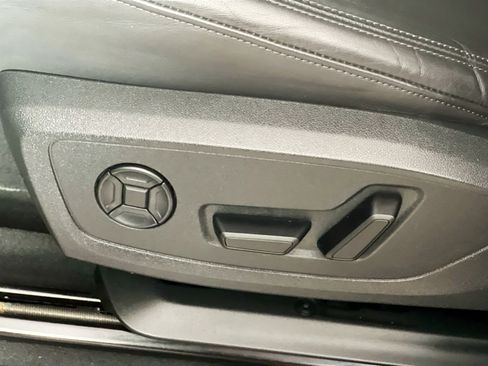 Used 2024 Audi Q3 2.0T Premium image 15