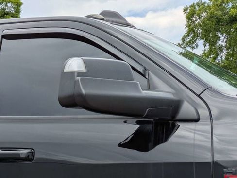 Used 2019 RAM 2500 Laramie w/ Black Appearance Package AWD/4WD image 12