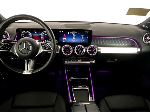 Used 2025 Mercedes-Benz GLB 250 4MATIC image 15