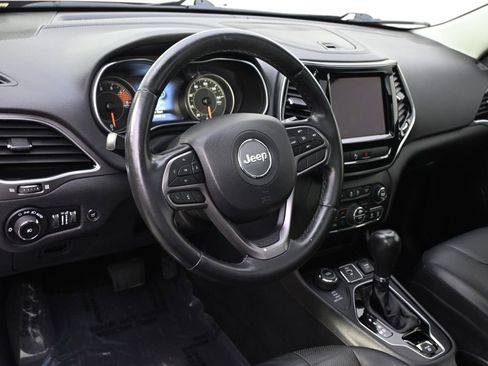 Used 2019 Jeep Cherokee Limited AWD/4WD image 11