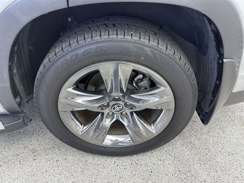Used 2019 Toyota Highlander Limited Platinum image 54