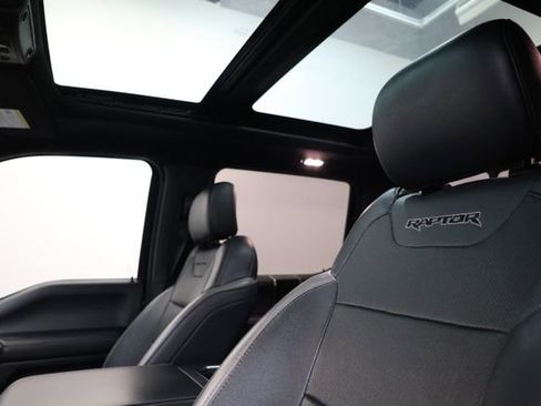 Used 2018 Ford F150 Raptor w/ Equipment Group 802A Luxury image 95