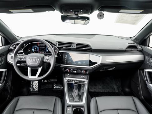 Certified 2025 Audi Q3 2.0T Premium Plus w/ Premium Plus Package image 19