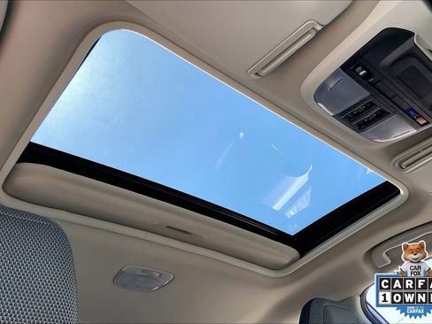 Used 2024 Subaru Crosstrek 2.0i Premium AWD/4WD image 15