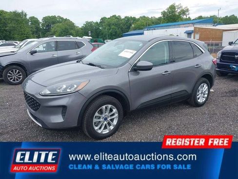 Used 2021 Ford Escape SE w/ Cold Weather Package AWD/4WD image 4