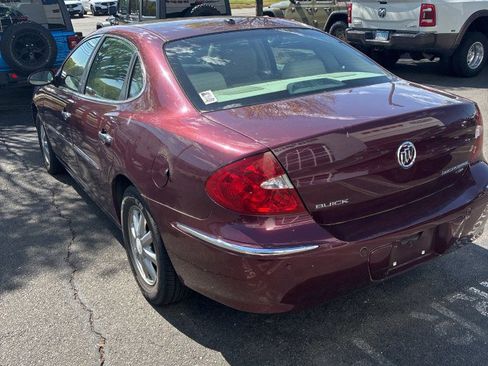 Used 2007 Buick LaCrosse CXL w/ Driver Confidence Package FWD image 3