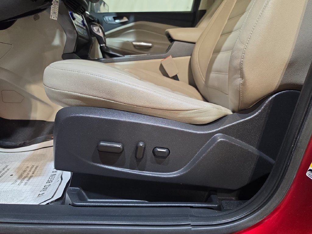 Used 2018 Ford Escape SEL FWD image 14