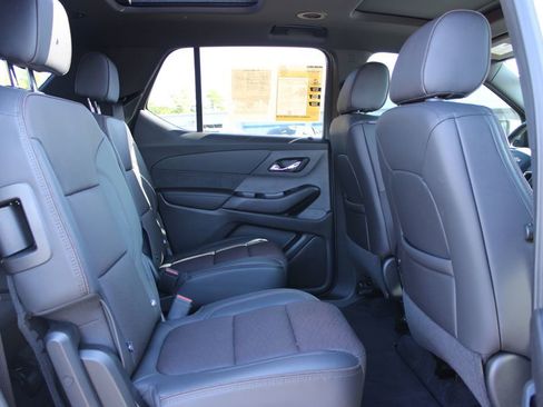 Used 2023 Chevrolet Traverse High Country AWD/4WD image 33