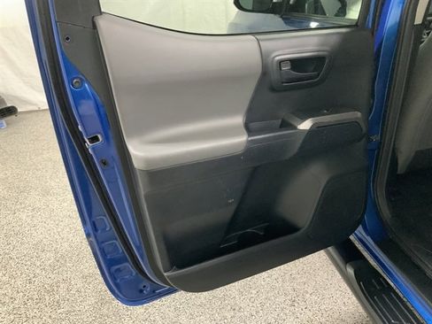 Used 2016 Toyota Tacoma SR5 image 16