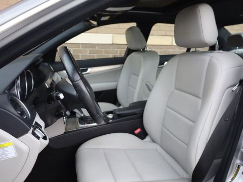 Used 2014 Mercedes-Benz C 250 Sedan image 15