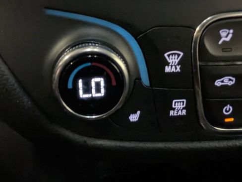 Used 2022 Chevrolet Equinox LT FWD image 32