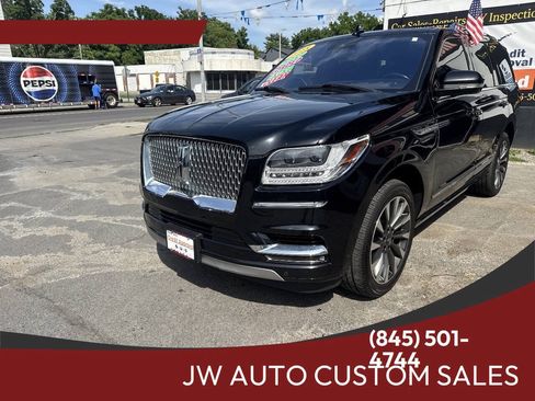 Used 2018 Lincoln Navigator Select w/ Technology Package AWD/4WD image 1
