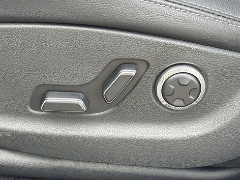 Certified 2026 Genesis GV70 2.5T AWD/4WD image 19