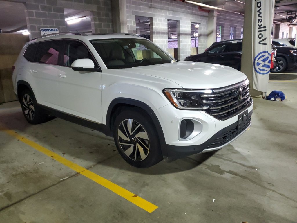 Used 2024 Volkswagen Atlas SEL AWD/4WD image 12