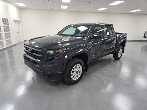 New 2026 Toyota Tacoma SR5 AWD/4WD image 2