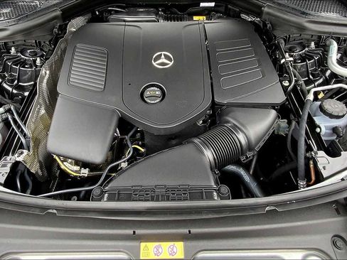 Certified 2025 Mercedes-Benz GLC 300 4MATIC image 20