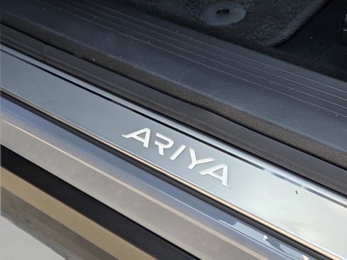 Used 2024 Nissan Ariya FWD image 30