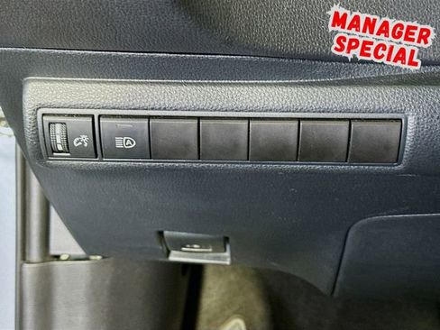 Used 2023 Toyota Corolla LE FWD image 11