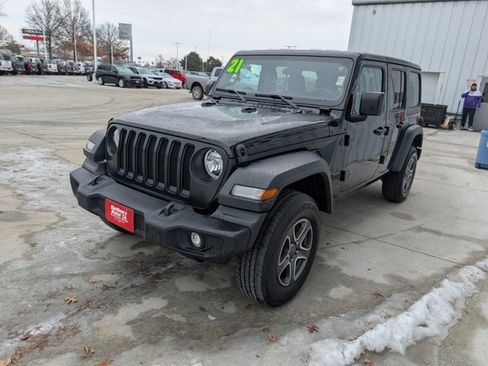 Used 2021 Jeep Wrangler Unlimited Sport image 34