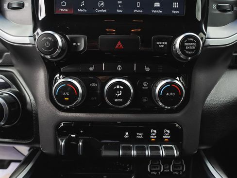 Used 2023 RAM 1500 Big Horn AWD/4WD image 14