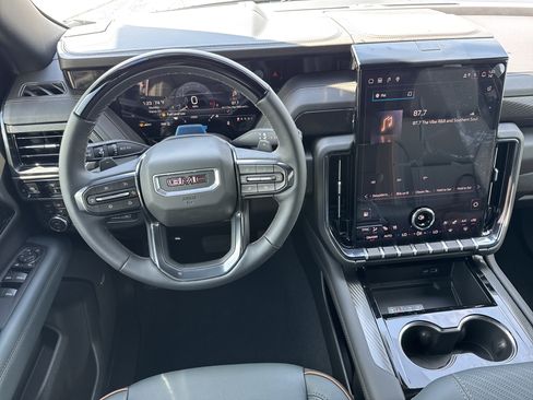 New 2026 GMC Yukon XL AT4 w/ AT4 Premium Plus Package AWD/4WD image 18