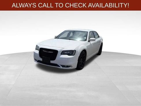 Used 2020 Chrysler 300 S RWD image 3