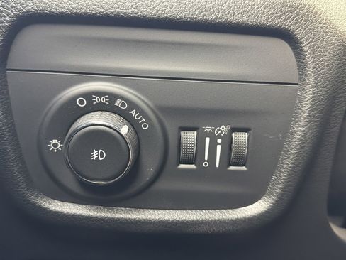 Used 2023 Jeep Grand Cherokee L Limited image 26