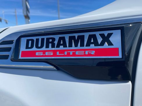 New 2026 GMC Sierra 2500 Denali w/ Denali Reserve Package image 9